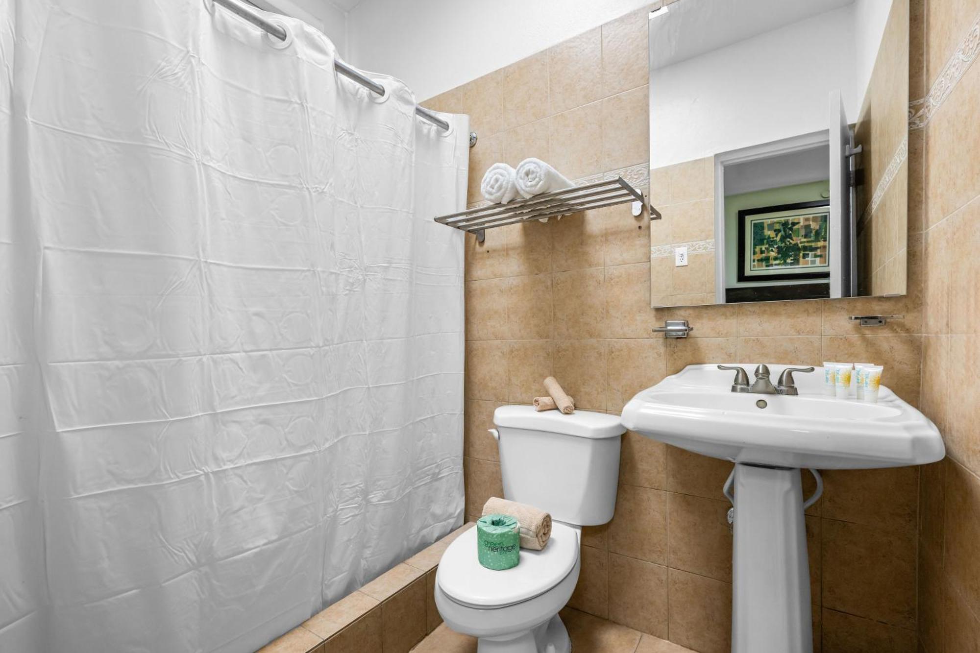 Borinquen Beach Inn San Juan Eksteriør bilde