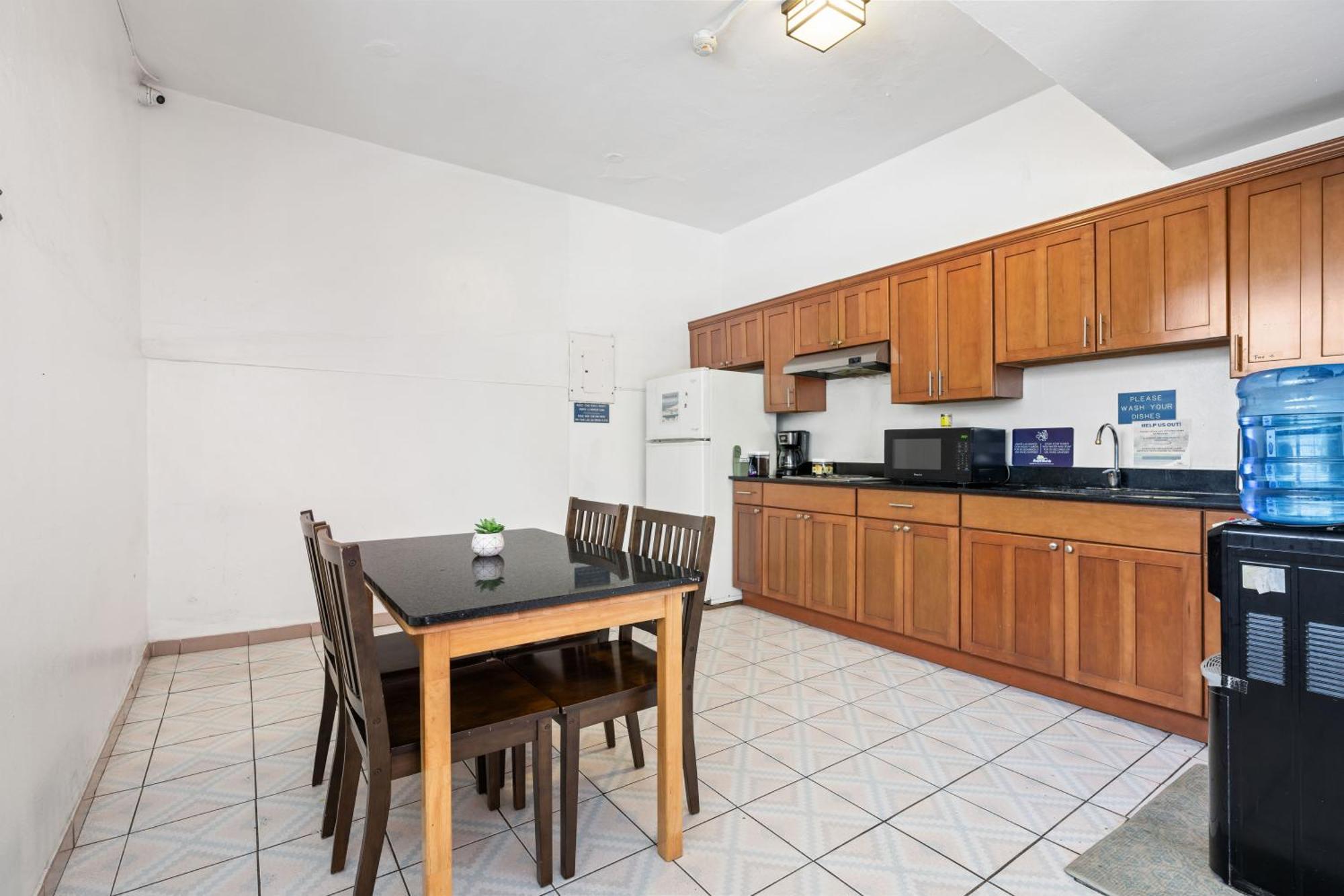Borinquen Beach Inn San Juan Eksteriør bilde